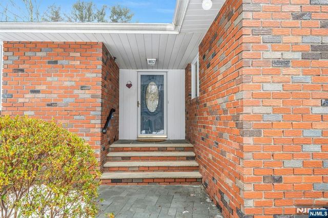 299 Stonetown Road, Ringwood, NJ 07456