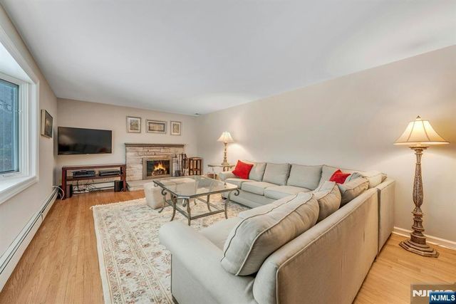 299 Stonetown Road, Ringwood, NJ 07456