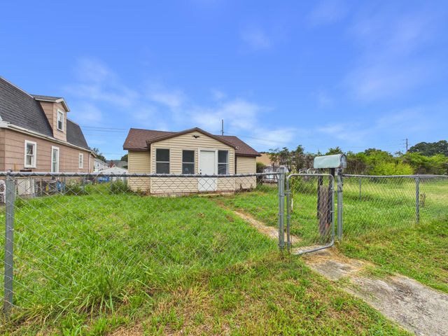 1032 Van Buren Avenue, Huntington, WV 25704