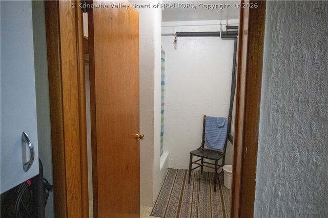 1807 Maple Drive, Sissonville, WV 25320