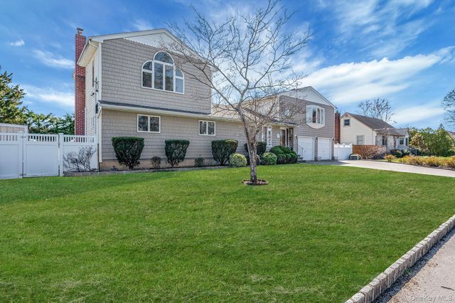 226 Marcy Street, West Babylon, NY 11704