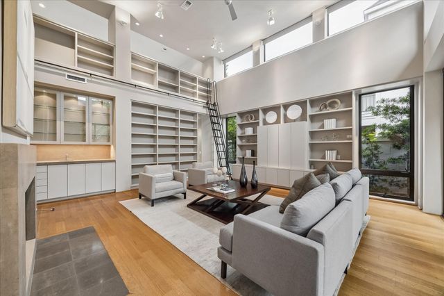 3635 Overbrook Lane, Houston, TX 77027
