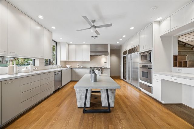 3635 Overbrook Lane, Houston, TX 77027