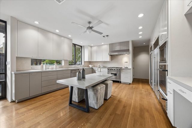 3635 Overbrook Lane, Houston, TX 77027