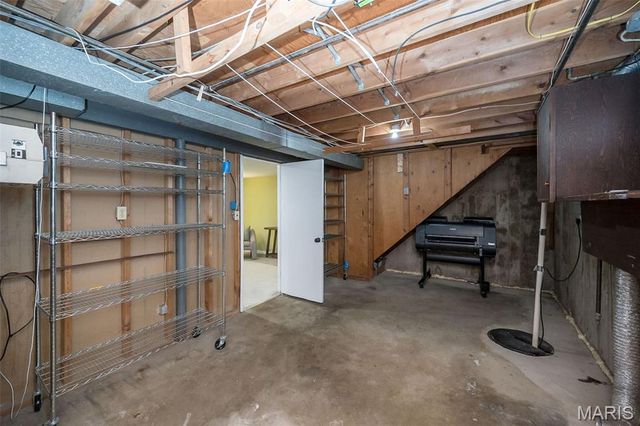 583 Candle Light Lane, Hazelwood, MO 63042