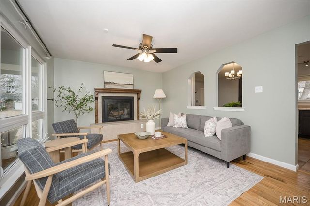 583 Candle Light Lane, Hazelwood, MO 63042