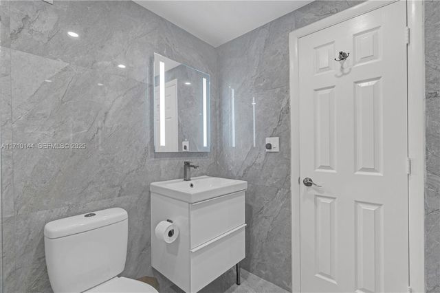 1600 S Ocean Drive 2F, Hollywood, FL 33019