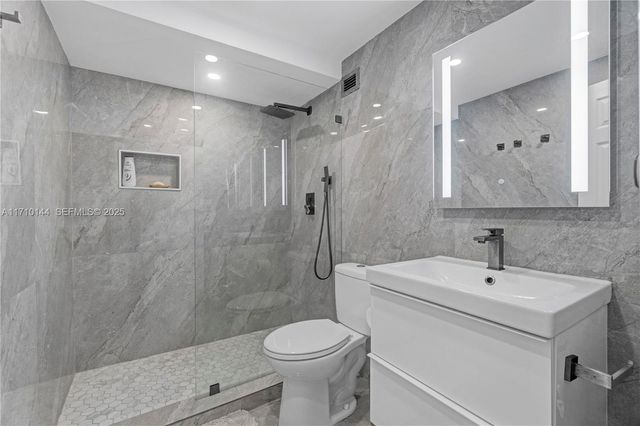 1600 S Ocean Drive 2F, Hollywood, FL 33019