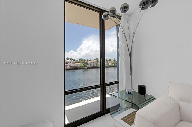 1600 S Ocean Drive 2F, Hollywood, FL 33019