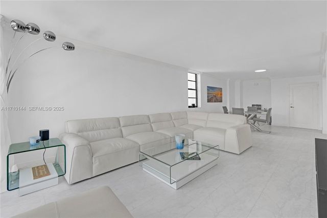 1600 S Ocean Drive 2F, Hollywood, FL 33019