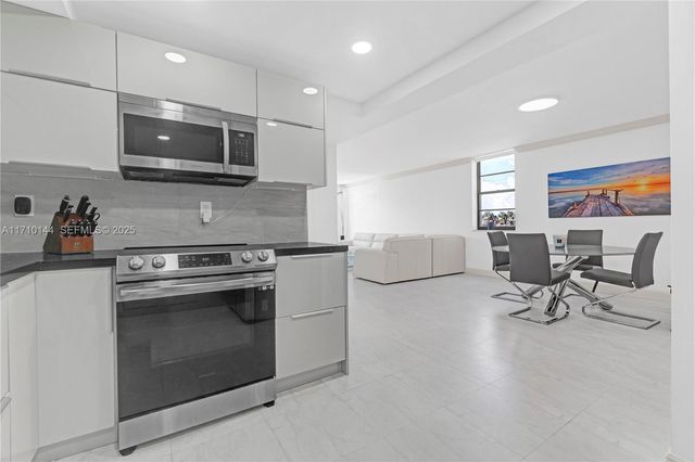 1600 S Ocean Drive 2F, Hollywood, FL 33019