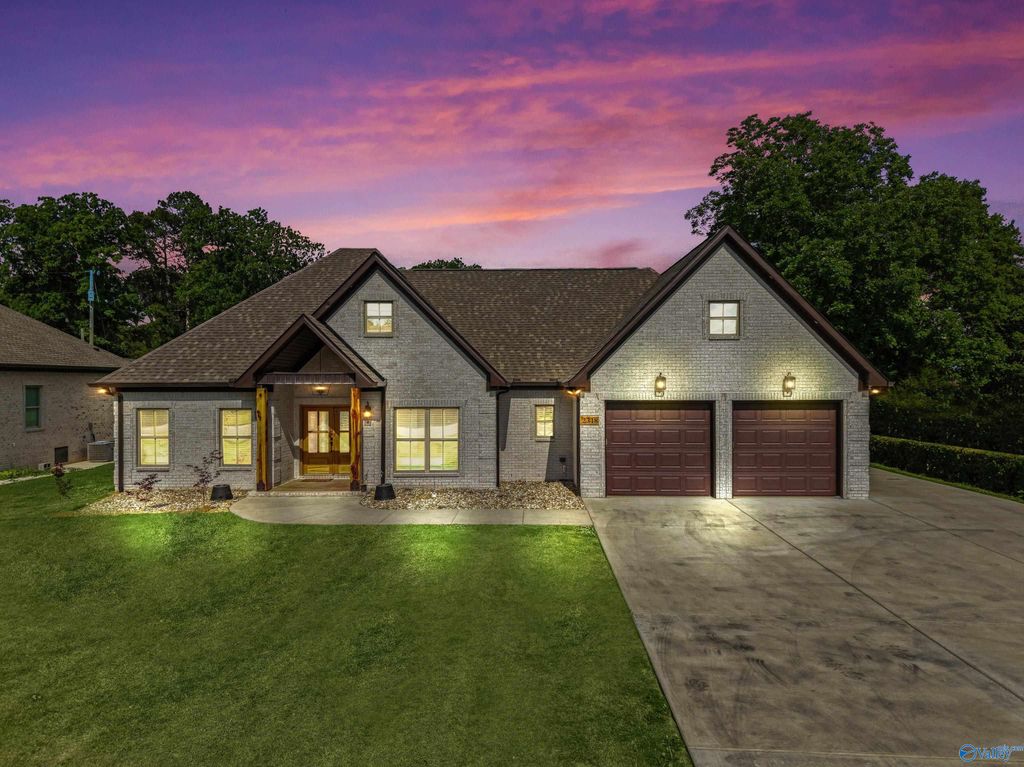 2318 Spring Avenue, Decatur, AL 35601