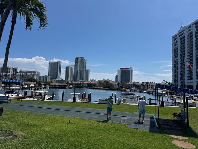 2500 Parkview Dr 1210, Hallandale Beach, FL 33009