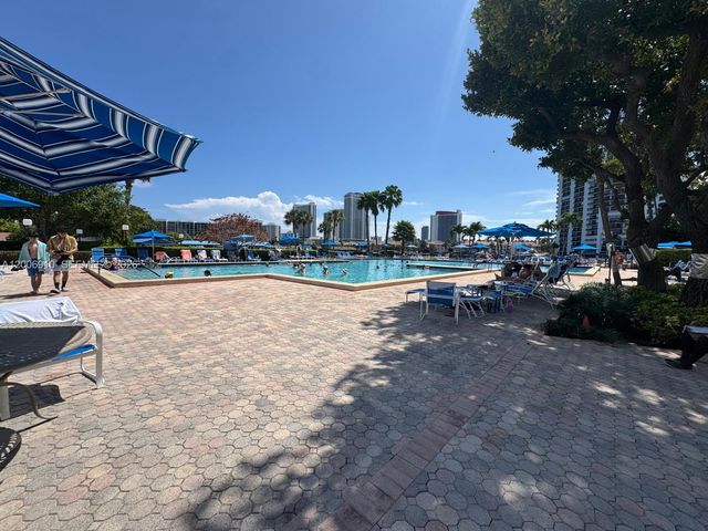 2500 Parkview Dr 1210, Hallandale Beach, FL 33009