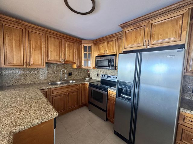 2500 Parkview Dr 1210, Hallandale Beach, FL 33009