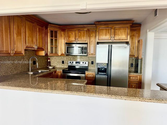 2500 Parkview Dr 1210, Hallandale Beach, FL 33009