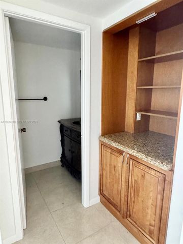 2500 Parkview Dr 1210, Hallandale Beach, FL 33009