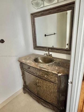 2500 Parkview Dr 1210, Hallandale Beach, FL 33009