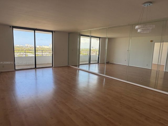 2500 Parkview Dr 1210, Hallandale Beach, FL 33009