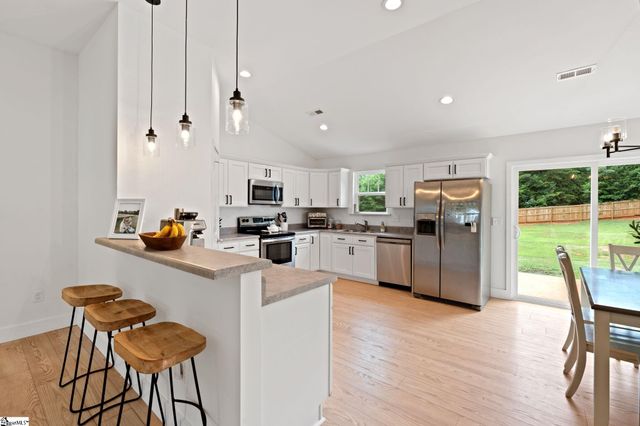 69 Pine Drive, Taylors, SC 29687