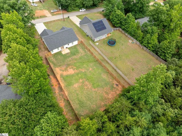 69 Pine Drive, Taylors, SC 29687