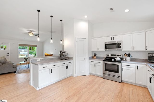 69 Pine Drive, Taylors, SC 29687