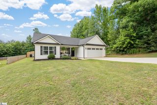 69 Pine Drive, Taylors, SC 29687