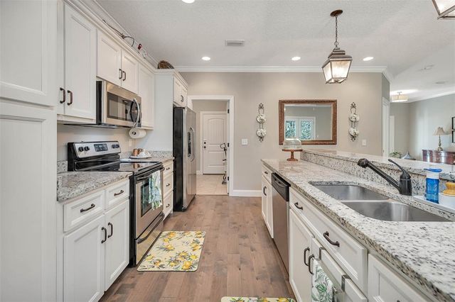 120 Carolwoods Drive, Brunswick, GA 31523