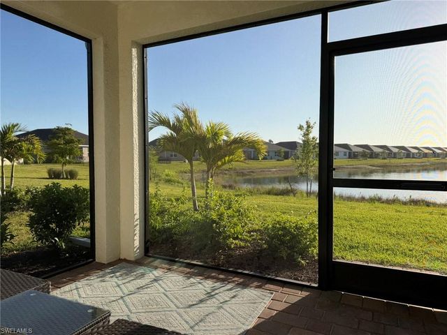 20333 Camino Torcido LOOP, North Fort Myers, FL 33917