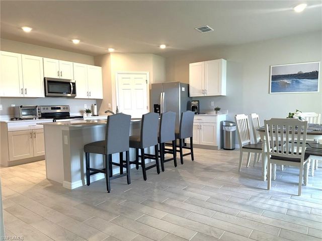 20333 Camino Torcido LOOP, North Fort Myers, FL 33917