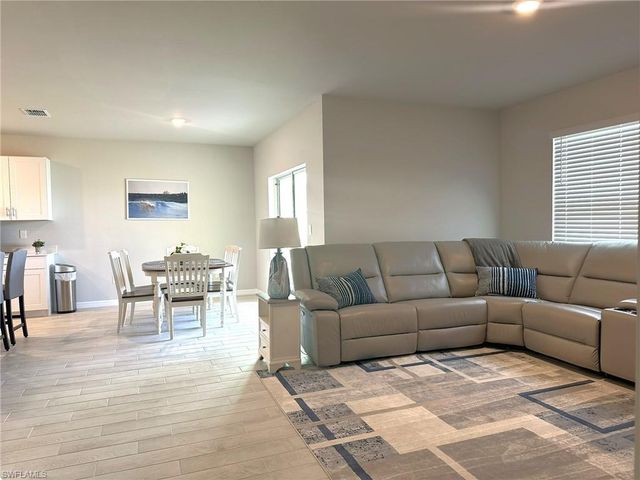 20333 Camino Torcido LOOP, North Fort Myers, FL 33917
