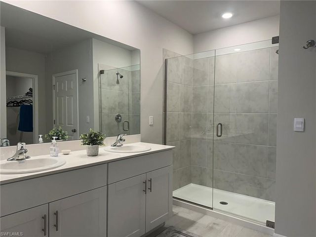 20333 Camino Torcido LOOP, North Fort Myers, FL 33917