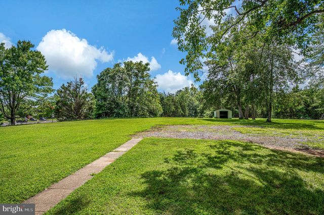 1275 WARRENTON RD, Fredericksburg, VA 22406