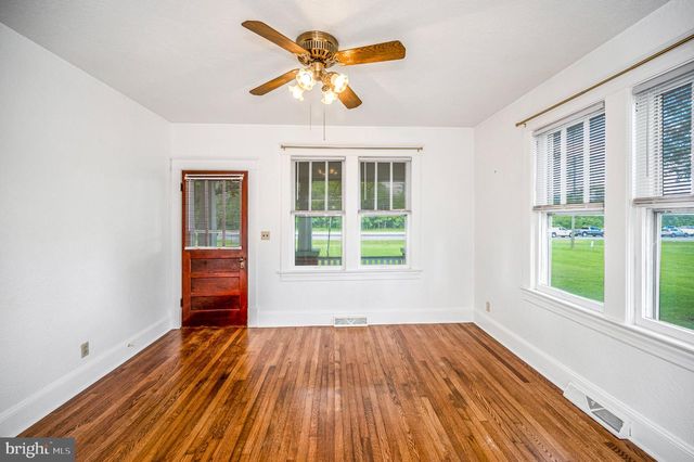 1275 WARRENTON RD, Fredericksburg, VA 22406