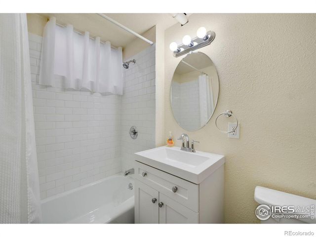 1402 25th Ave Ct, Greeley, CO 80634