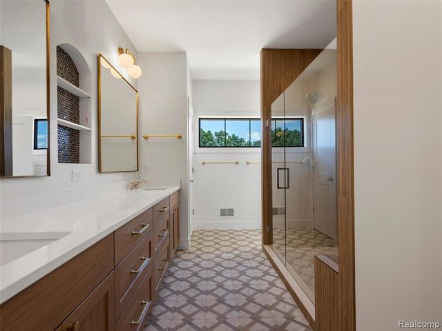 7680 Parshallville Road, Hartland, MI 48430