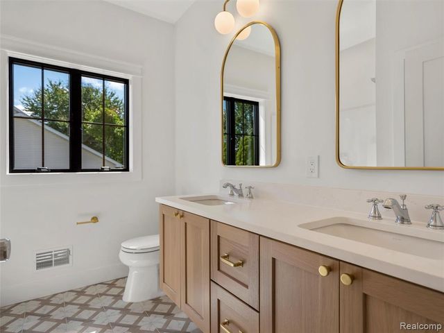 7680 Parshallville Road, Hartland, MI 48430