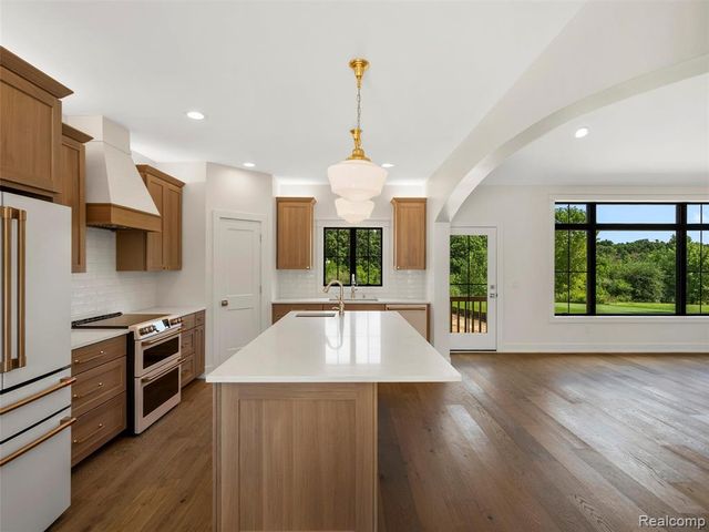 7680 Parshallville Road, Hartland, MI 48430