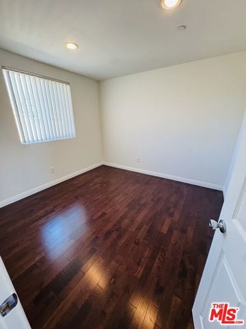 8820 Orchard Avenue 8820, Los Angeles, CA 90044