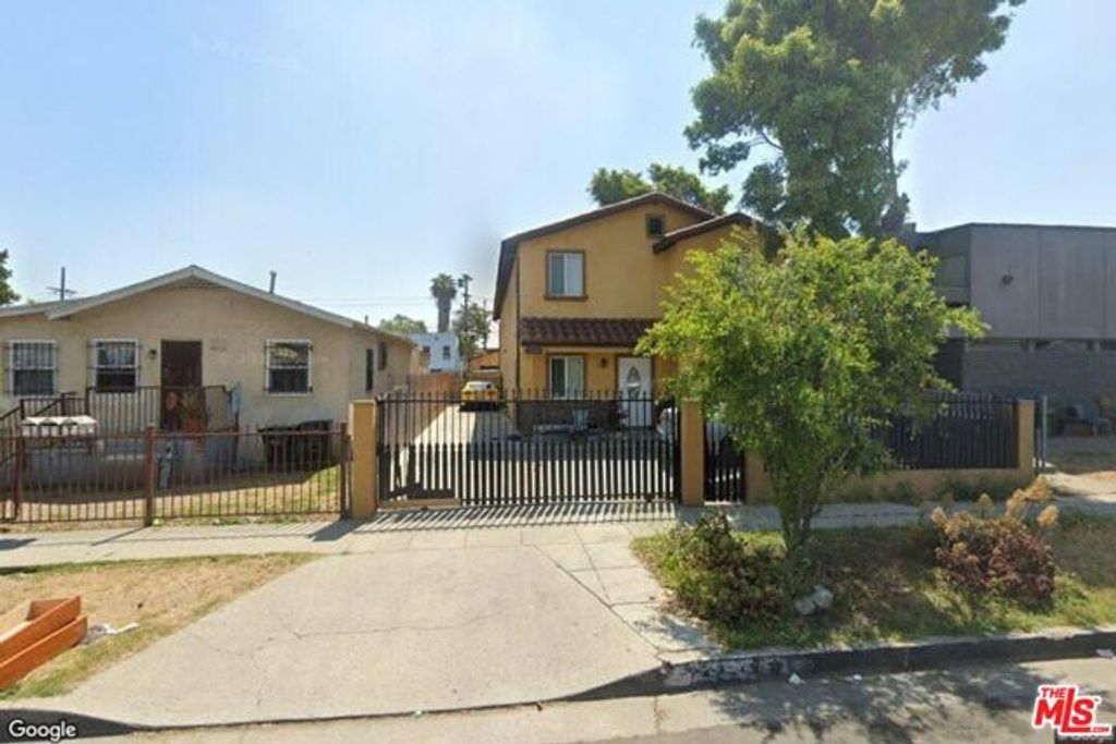 8820 Orchard Avenue 8820, Los Angeles, CA 90044