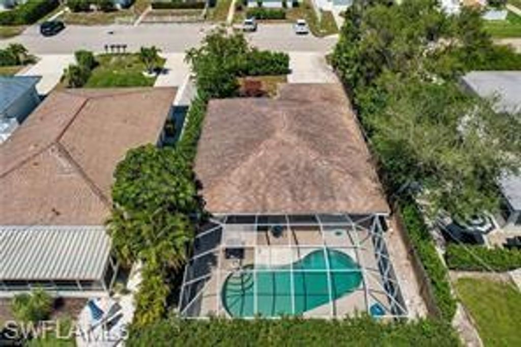 690 95th AVE N, NAPLES, FL 34108 — photo 4