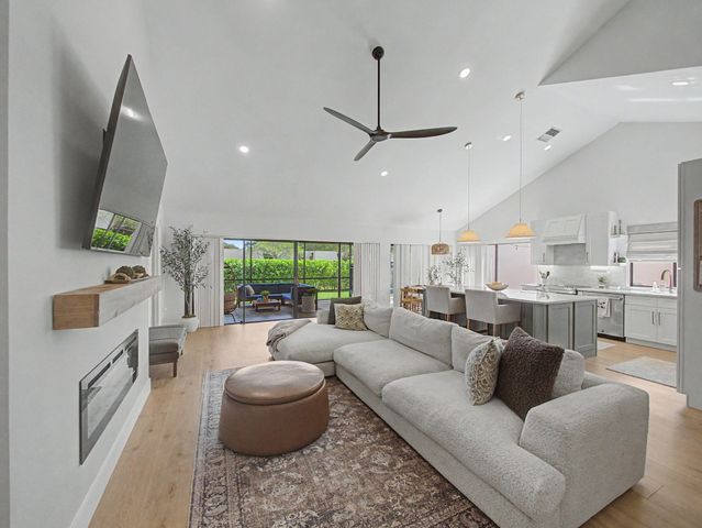 2631 Mohawk Circle, West Palm Beach, FL 33409