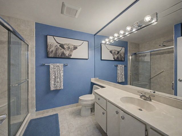 2631 Mohawk Circle, West Palm Beach, FL 33409