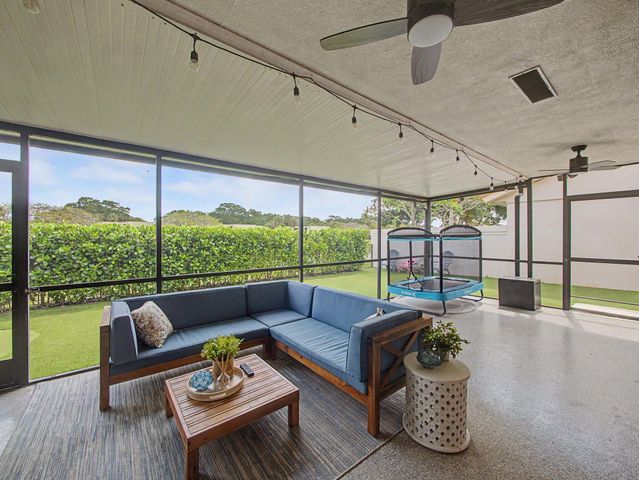 2631 Mohawk Circle, West Palm Beach, FL 33409