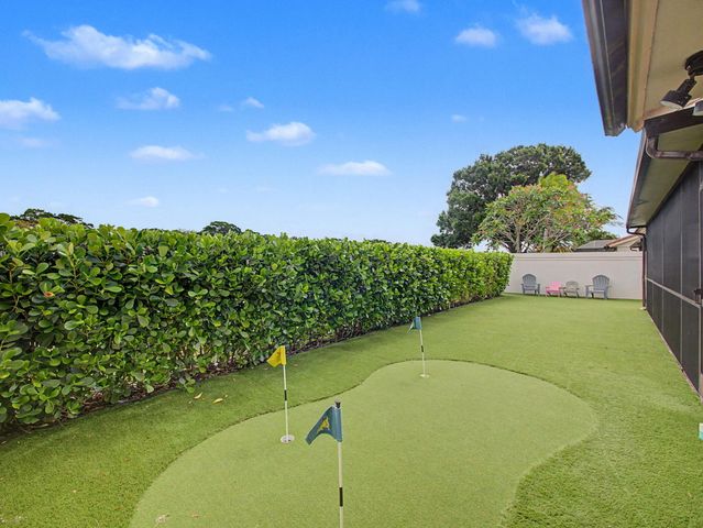2631 Mohawk Circle, West Palm Beach, FL 33409