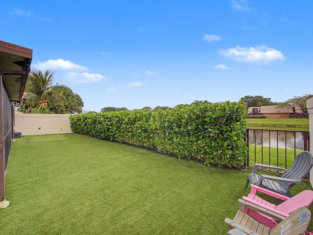 2631 Mohawk Circle, West Palm Beach, FL 33409