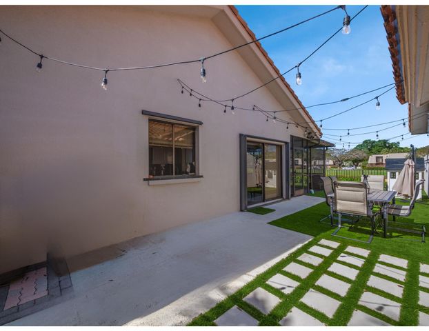 2631 Mohawk Circle, West Palm Beach, FL 33409
