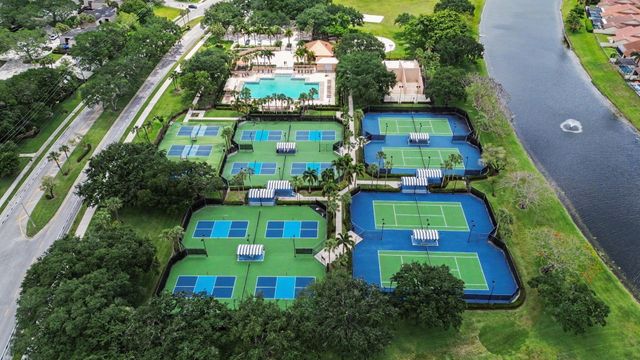 2631 Mohawk Circle, West Palm Beach, FL 33409