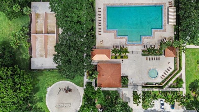 2631 Mohawk Circle, West Palm Beach, FL 33409