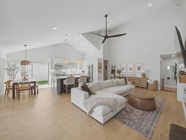 2631 Mohawk Circle, West Palm Beach, FL 33409
